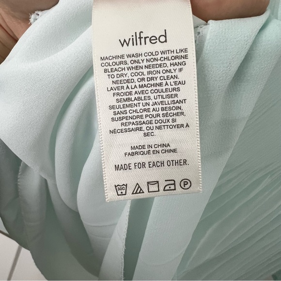 SOLD⭐️Wilfred/Aritzia Daydreamer V-Neck Dress. NWT - Picture 9 of 9